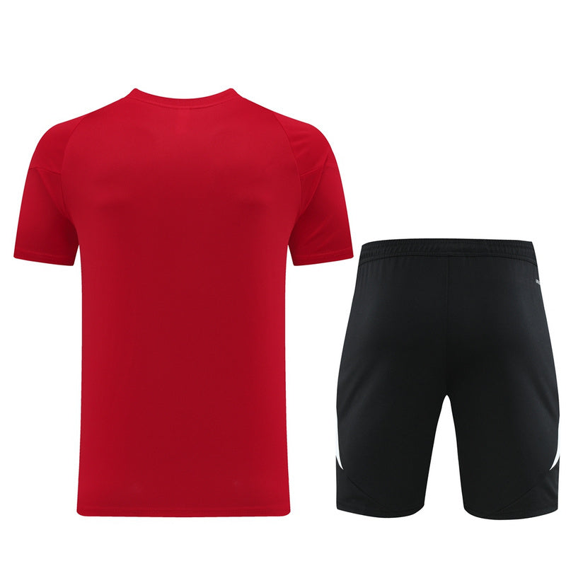 Adidas Set Herren Trikot und Shorts