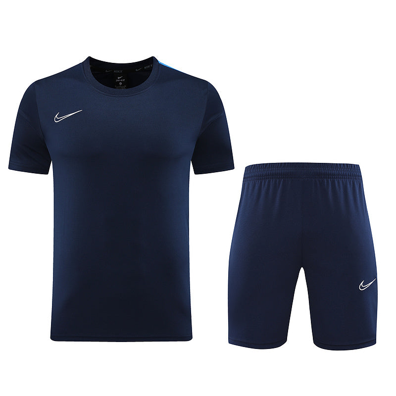 Nike Set Herren Trikot und Shorts
