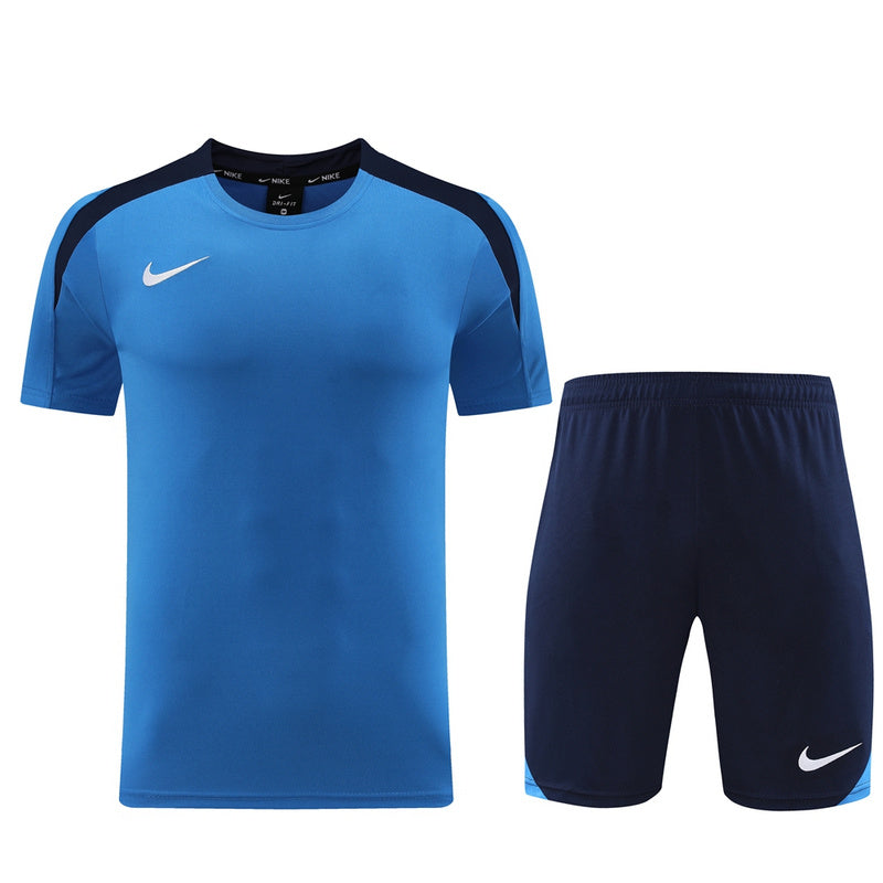 Nike Set Herren Trikot und Shorts