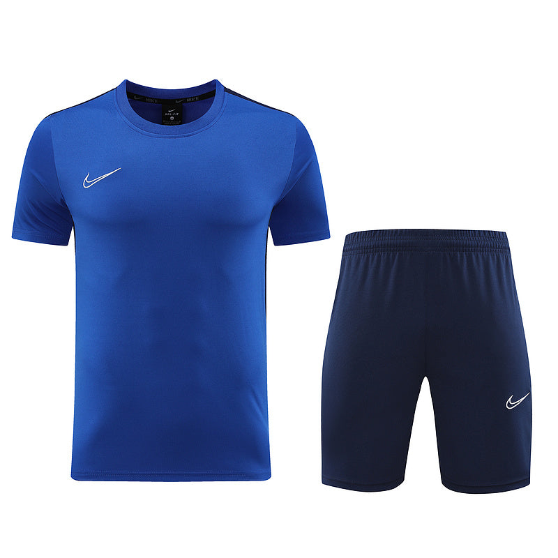 Nike Set Herren Trikot und Shorts
