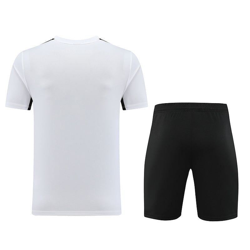 Nike Set Herren Trikot und Shorts