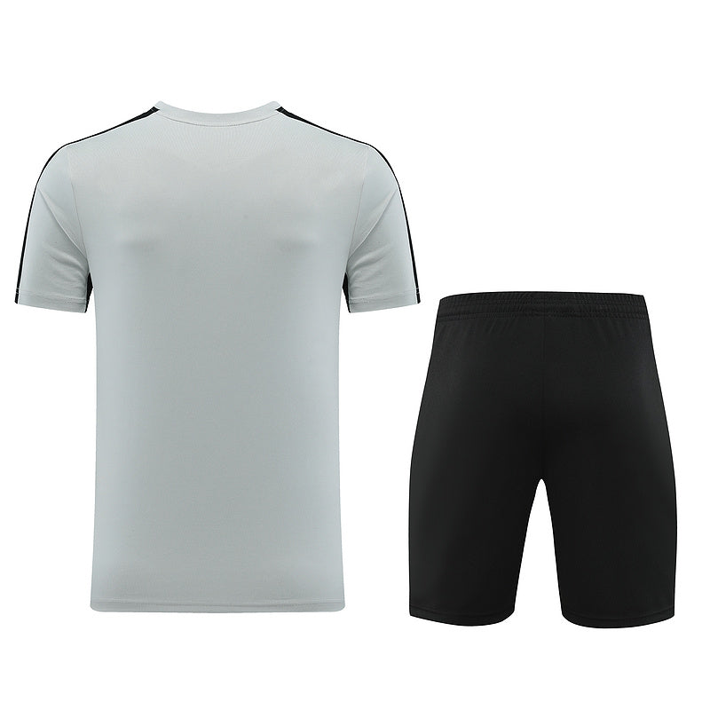 Nike Set Herren Trikot und Shorts