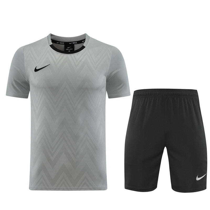 Nike Set Herren Trikot und Shorts