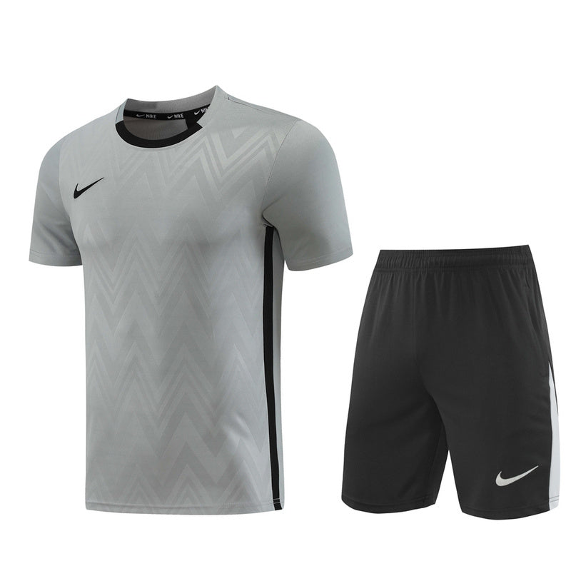 Nike Set Herren Trikot und Shorts
