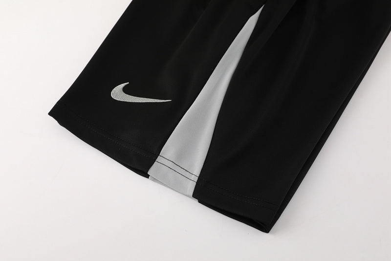 Nike Set Herren Trikot und Shorts