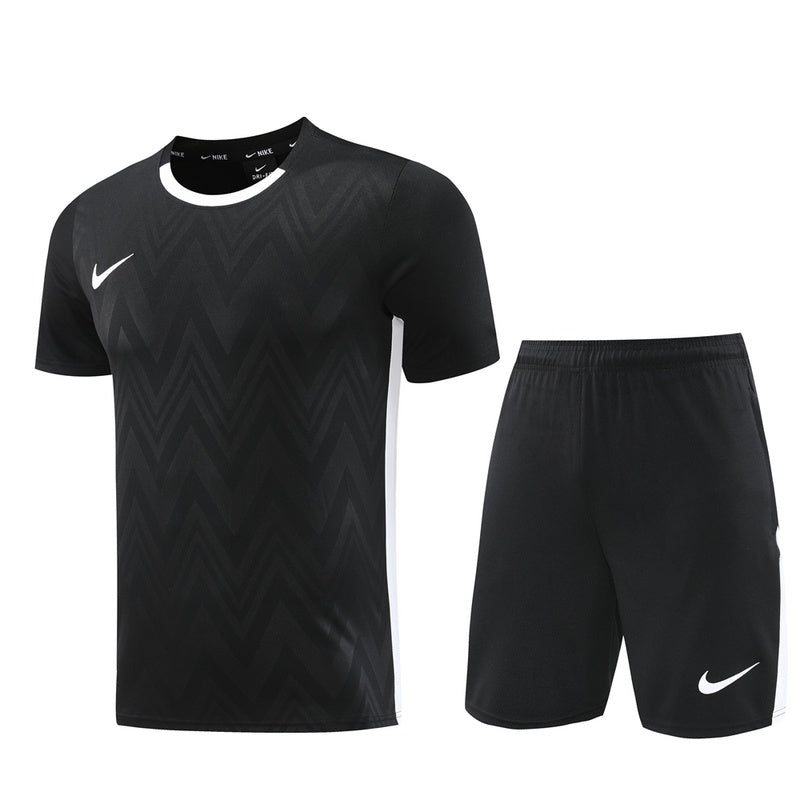 Nike Set Herren Trikot und Shorts
