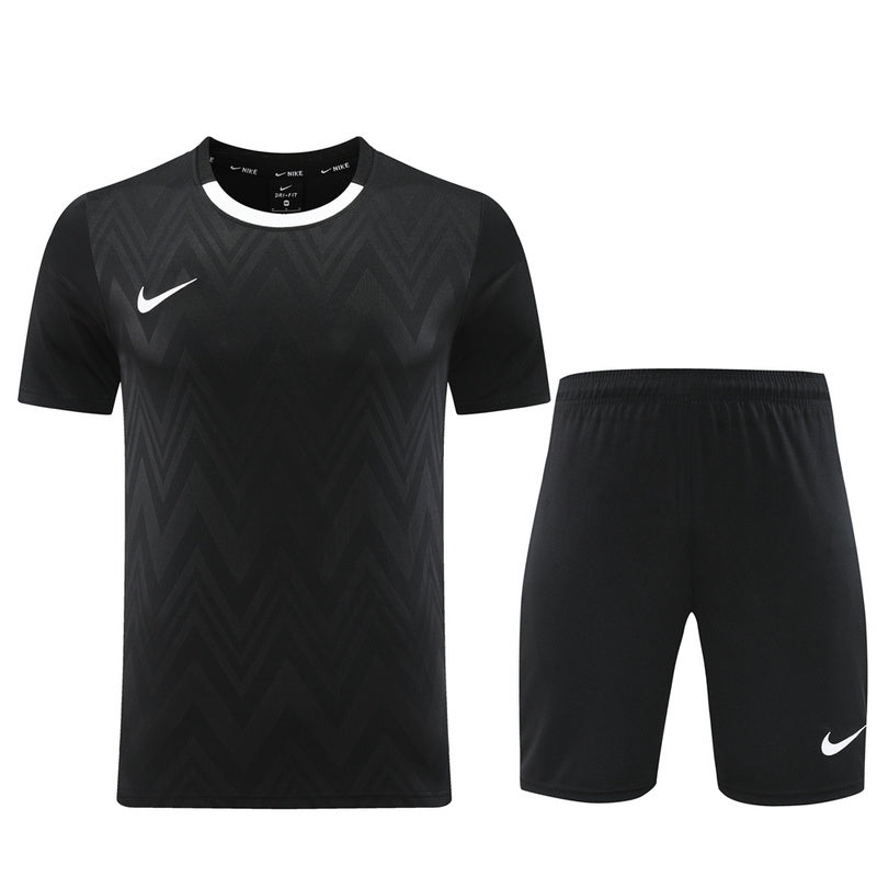 Nike Set Herren Trikot und Shorts