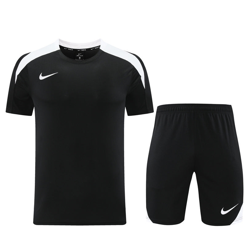 Nike Set Herren Trikot und Shorts