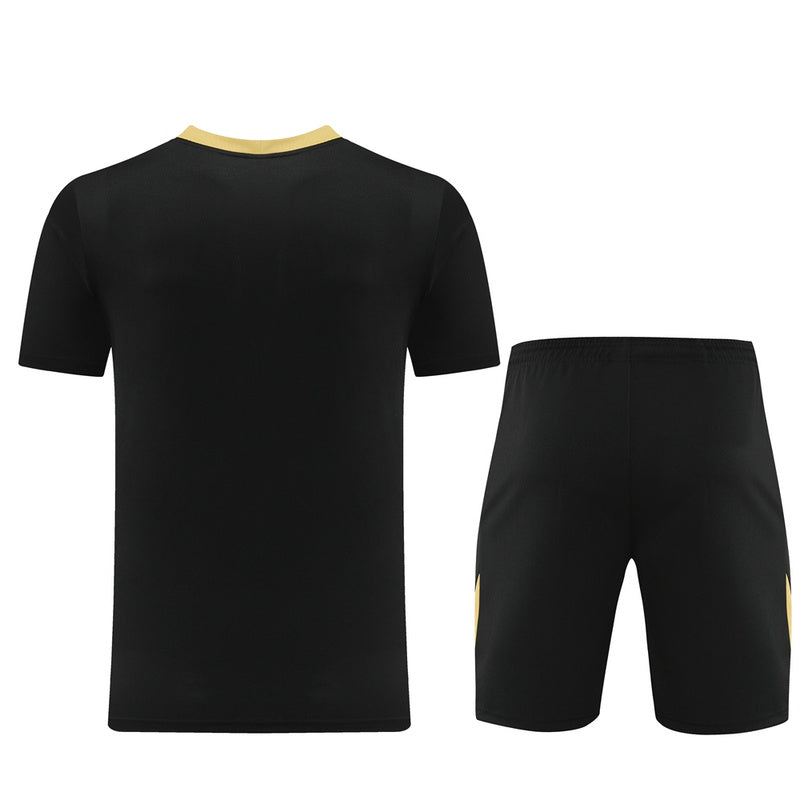 Nike Set Herren Trikot und Shorts