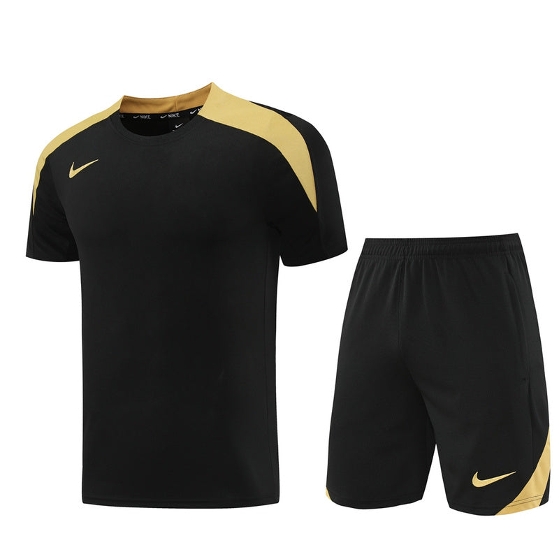 Nike Set Herren Trikot und Shorts