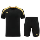 Nike Set Herren Trikot und Shorts