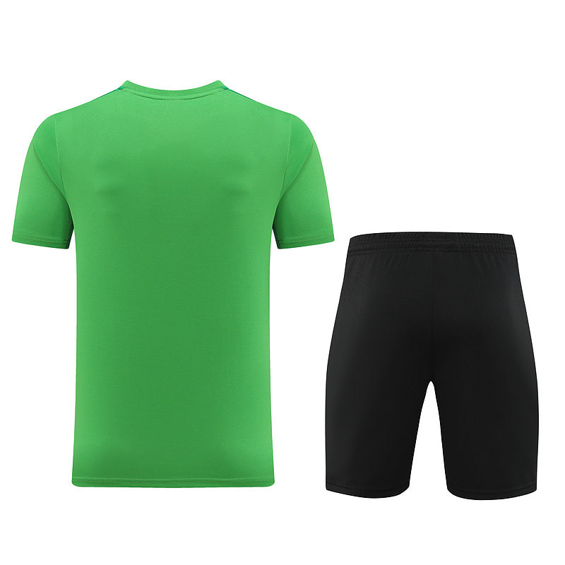 Nike Set Herren Trikot und Shorts