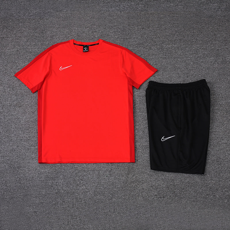 Nike Set Herren Trikot und Shorts