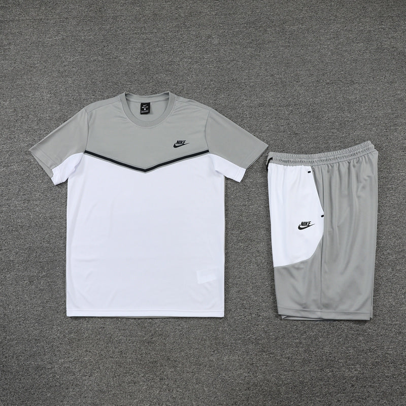 Nike Set Herren Trikot und Shorts