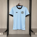 Shop des Spielers, Deutschland 125 Jahre Trikot, DFB Jubiläumstrikot blau, Deutschland Trikot blau, Deutschland Jubiläumsedition, DFB Trikot 25/26, Fan-Version Deutschland, Fußball Jubiläums-Edition, DFB Sonderkollektion, Deutschland Fan-Trikot, Fußball-Shop Deutschland, DFB Fan-Artikel limitiert, Deutschland 125 Jahre DFB.