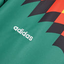 Shop des Spielers, Deutschland Trikot 1994, Deutschland Retro Trikot grün, DFB Auswärtstrikot 1994, Deutschland Fußballtrikot grün, 90er Jahre Deutschland Trikot, DFB Retro-Kollektion, Fußball-Shop Deutschland, Deutschland Trikot Klassiker, Retro Fan-Trikot Herren, Deutschland Trikot 94.