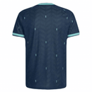 Deutschland Auswärtstrikot 2026 2027 Herren blau Fantrikot 1.1 Premium Qualität Shop des Spielers DFB Design modern. Shop des Spielers, Deutschland Trikot 2026 blau, DFB Auswärtstrikot blau, Deutschland Trikot Herren 26/27, Deutschland Trikot günstig online, 1.1 Qualität DFB blau, Fußball Trikot Deutschland 2027, Blaues Deutschland Trikot WM 2026.