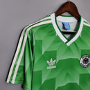 Shop des Spielers, Deutschland Trikot 1988, Deutschland Retro Trikot grün, DFB Auswärtstrikot 1988, Deutschland Fußballtrikot grün, 80er Jahre Deutschland Trikot, DFB Retro-Kollektion, Fußball-Shop Deutschland, Deutschland Trikot Klassiker, Retro Fan-Trikot Herren, Deutschland Trikot 88.
