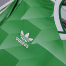 Shop des Spielers, Deutschland Trikot 1988, Deutschland Retro Trikot grün, DFB Auswärtstrikot 1988, Deutschland Fußballtrikot grün, 80er Jahre Deutschland Trikot, DFB Retro-Kollektion, Fußball-Shop Deutschland, Deutschland Trikot Klassiker, Retro Fan-Trikot Herren, Deutschland Trikot 88.