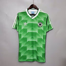 Shop des Spielers, Deutschland Trikot 1988, Deutschland Retro Trikot grün, DFB Auswärtstrikot 1988, Deutschland Fußballtrikot grün, 80er Jahre Deutschland Trikot, DFB Retro-Kollektion, Fußball-Shop Deutschland, Deutschland Trikot Klassiker, Retro Fan-Trikot Herren, Deutschland Trikot 88.