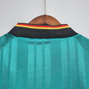 Shop des Spielers, Deutschland Trikot 1992, Deutschland Retro Trikot, DFB Auswärtstrikot 1992, Deutschland Fußballtrikot, 90er Jahre Deutschland Trikot, DFB Retro-Kollektion, Fußball-Shop Deutschland, Deutschland Trikot Klassiker, Retro Fan-Trikot Herren, Deutschland Trikot 92.