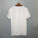 Shop des Spielers, Deutschland Trikot 1994, Deutschland Retro Trikot, DFB Heimtrikot 1994, Deutschland Fußballtrikot weiß, 90er Jahre Deutschland Trikot, DFB Retro-Kollektion, Fußball-Shop Deutschland, Deutschland Trikot Klassiker, Retro Fan-Trikot Herren, Deutschland Trikot 94.