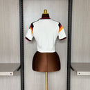 Deutschland Heimtrikot 2026 2027 Damen weiß Fantrikot tailliert 1.1 Premium Qualität Shop des Spielers DFB Design offiziell. Shop des Spielers, Deutschland Trikot Damen 2026, DFB Heimtrikot Frauen weiß, Deutschland Trikot tailliert, Deutschland Fantrikot Damen 26/27, 1.1 Qualität DFB Damen, DFB Trikot günstig kaufen, WM 2026 Frauentrikot.