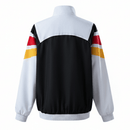 Shop des Spielers, Deutschland Jacke 1996, DFB Retro-Jacke 1996, Deutschland Jacke weiß ohne Kapuze, Retro Fußball-Jacke Deutschland, Deutschland EM 1996 Klassiker, DFB Kult-Jacke, Deutschland Fan-Jacke Retro, Fußball-Shop Deutschland, Klassische DFB Jacke 96, Retro Fußball-Kollektion limitiert