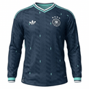 Neues DFB Deutschland Auswärtstrikot 26/27 als Langarm-Version in Blau. Nur bei Shop des Spielers. Jetzt sichern, da unsere Bestände stark limitiert sind! 🇩🇪🔥