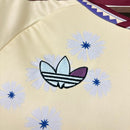 Shop des Spielers, Deutschland Trikot 26/27, DFB Sonderedition gelb, Deutschland Trikot gelb, Fan-Version Deutschland, Deutschland Herren Trikot, DFB Fußballtrikot, limitierte Edition Deutschland, Deutschland Fan-Artikel, Nationalmannschaft Trikot, Fußball-Shop Deutschland, DFB Jersey yellow.