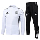 Shop des Spielers, Deutschland Trainingsanzug 25/26, DFB Trainingsset weiß schwarz, Deutschland Jacke und Hose, DFB Fan-Artikel 2025, Fußball Trainingsanzug Herren, Deutschland Sportbekleidung weiß, DFB Set 25/26, Deutschland Fußball-Shop, Trainingsset Deutschland DFB, Sportanzug Deutschland Herren.