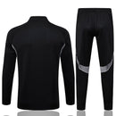 Shop des Spielers, Deutschland Trainingsanzug 25/26, DFB Trainingsanzug schwarz, Deutschland Jacke und Hose, DFB Fan-Artikel 2025, Fußball Trainingsanzug Herren, Deutschland Sportbekleidung schwarz, DFB Set 25/26, Deutschland Fußball-Shop, Trainingsset Deutschland DFB, Sportanzug Herren Deutschland.