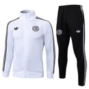 Shop des Spielers, Deutschland Trainingsanzug 125 Jahre, DFB Jubiläums-Anzug, Deutschland Trainingsset 2025/26, DFB Sonderkollektion, Deutschland 125 Jahre Jubiläum, Trainingsanzug Herren weiß schwarz, DFB Fan-Artikel limitiert, Fußball-Shop Deutschland, Deutschland Trainingskleidung 2026, Jubiläums-Edition Deutschland DFB.
