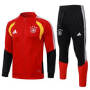 Shop des Spielers, Deutschland Trainingsanzug 26/27, DFB Trainingsset rot schwarz, Deutschland Jacke rot, Deutschland Hose schwarz, Deutschland Fan-Artikel, DFB Training 2026, Trainingsanzug Herren Deutschland, Fußball Trainingsanzug rot schwarz, DFB Kleidung Deutschland, Fußball-Shop, Deutschland Jersey Set.