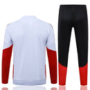 Shop des Spielers, Deutschland Trainingsanzug 26/27, DFB Trainingsset weiß schwarz, Deutschland Jacke weiß, Deutschland Hose schwarz, DFB Fan-Artikel, Deutschland Training 2026, Trainingsanzug Herren Deutschland, Fußball Trainingsanzug weiß schwarz, DFB Kleidung Deutschland, Fußball-Shop, Deutschland Jersey Set.
