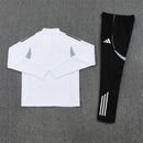 Shop des Spielers, Deutschland Trainingsanzug 25/26, DFB Trainingsset weiß schwarz, Deutschland Jacke weiß, Deutschland Hose schwarz, Deutschland Fan-Artikel, DFB Training 2025, Trainingsanzug Herren Deutschland, Fußball Trainingsanzug weiß schwarz, DFB Kleidung Deutschland, Fußball-Shop, Deutschland Jersey Set.