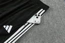 Shop des Spielers, Deutschland Trainingsanzug, Deutschland Set Weiß Schwarz, DFB Fanartikel, Fußball Trainingsanzug Deutschland, Deutschland 26/27, Deutschland Sportanzug Herren, Trainingsjacke Deutschland, DFB Fanbekleidung, Fußball Lifestyle Deutschland, Herren Trainingsset, Deutschland DFB Outfit.