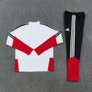 Shop des Spielers, Deutschland Trainingsanzug, Deutschland Set Weiß Schwarz, DFB Fanartikel, Fußball Trainingsanzug Deutschland, Deutschland 26/27, Deutschland Sportanzug Herren, Trainingsjacke Deutschland, DFB Fanbekleidung, Fußball Lifestyle Deutschland, Herren Trainingsset, Deutschland DFB Outfit.