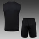 Shop des Spielers, Deutschland Trainingsset 25/26, DFB Trainingsset schwarz, DFB Training Tanktop und Shorts, Deutschland Trainingskleidung schwarz, Fußball Trainingsset Herren, DFB 2026 Ausrüstung, Deutschland Performance Set, DFB Trainingsoutfit schwarz, Sportbekleidung Deutschland.