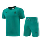Liverpool FC Terrace Icons 26/27 Trikot und Shorts
