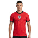 England Auswärtstrikot 2026 2027 Herren Spieler-Version Authentic 1.1 Premium Qualität Shop des Spielers Three Lions Away Player Version FA England, England Trikot 2026, England Spieler-Version, Authentic England Jersey, England Away 26/27, England Trikot kaufen, 1.1 Qualität England, Three Lions Profi Trikot, England Herren Trikot, Fußballtrikot England Auswärts.