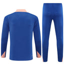 Shop des Spielers, Frankreich Trainingsanzug 25/26, Frankreich Jacke Blau, Frankreich Hose Blau, Fußball Trainingsanzug Frankreich, Equipe Tricolore Kollektion 2026, Trainingsanzug Herren Blau, FFF Fan-Shop, Frankreich Training 2026, Fußball-Fanartikel, Frankreich Nationalmannschaft, Trainingskleidung Frankreich.