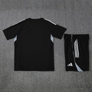Inter Miami Trainingsset 2025 2026 schwarz Trikot und Shorts 1.1 Premium Qualität Shop des Spielers Messi Miami Kit Black Pink, Inter Miami Trainingsset 2025, Inter Miami Trikot schwarz, Messi Trikot Miami, Inter Miami Shorts schwarz, MLS Trikot 25/26, 1.1 Qualität Inter Miami, Miami Fußballset Herren, Inter Miami Fanshop Deutschland, Fußball Set schwarz rosa Miami.