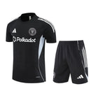 Inter Miami Trainingsset 2025 2026 schwarz Trikot und Shorts 1.1 Premium Qualität Shop des Spielers Messi Miami Kit Black Pink, Inter Miami Trainingsset 2025, Inter Miami Trikot schwarz, Messi Trikot Miami, Inter Miami Shorts schwarz, MLS Trikot 25/26, 1.1 Qualität Inter Miami, Miami Fußballset Herren, Inter Miami Fanshop Deutschland, Fußball Set schwarz rosa Miami.