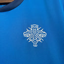 Island Heimtrikot 2026 2027 Herren blau 1.1 Premium Qualität Shop des Spielers Island Nationalmannschaft Trikot Viking KSÍ, Island Trikot 2026, Island Heimtrikot 26/27, Iceland Home Jersey, Island Fußballtrikot kaufen, 1.1 Qualität Island, KSÍ Trikot Herren, Island Fanshop Deutschland, Fußball Geschenk Herren, Wikinger Trikot Island.