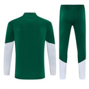 Shop des Spielers, Italien Trainingsanzug, Italien Anzug Grün, Azzurri Fanartikel, Fußball Trainingsanzug Italien, Italien 26/27, Italien Sportanzug, Trainingsjacke Italien, FIGC Fanbekleidung, Italien Herren Trainingsset, Fußball Lifestyle Italien.