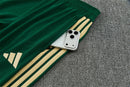 Shop des Spielers, Italien Trainingsanzug, Italien Anzug Weiß Grün, Azzurri Fanartikel, Fußball Trainingsanzug Italien, Italien 26/27, Italien Sportanzug, Trainingsjacke Italien, FIGC Fanbekleidung, Fußball Lifestyle Italien.