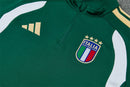 Shop des Spielers, Italien Trainingsanzug, Italien Anzug Grün, Azzurri Fanartikel, Fußball Trainingsanzug Italien, Italien 26/27, Italien Sportanzug, Trainingsjacke Italien, FIGC Fanbekleidung, Italien Herren Trainingsset, Fußball Lifestyle Italien.
