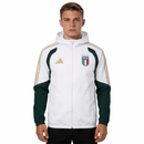 Italien Nationalmannschaft Windjacke 2026 2027 weiß Herren Corta-Vento, Shop des Spielers, Italien Jacke, Italien Windjacke, Corta-Vento Italien, Italien 26/27, Azzurri Fanartikel, Fußball Windjacke, Italien Nationalmannschaft weiß, Italien Training Herren, Fußball Lifestyle Italien, Windschutz Fußball.