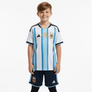 Argentinien Kinder-Set Heimtrikot 2026 2027 weiß-blaues Trikot schwarze Shorts 3 Sterne 1.1 Premium Qualität Shop des Spielers AFA Kids Kit, Argentinien Trikot Kinder Set, AFA Kids Kit 2026, Argentinien Trikot 3 Sterne Kinder, Fußballset Argentinien Kinder, 1.1 Qualität AFA Kinder, Argentinien Kindertrikot mit Hose, Weltmeister Set Kids 2026.